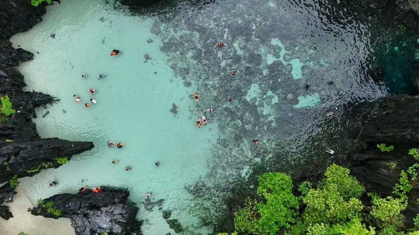 El Nido:Private Tour D with Highlights Small & Cadlao Lagoon - Cadlao Lagoon and Cadlao Island: emerald water and dramatic rock lines