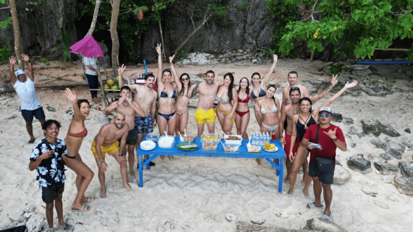 El Nido: Secret Lagoon Island Hopping with Lunch - Starting at Marber’s or Jarace Grill, then straight to the water