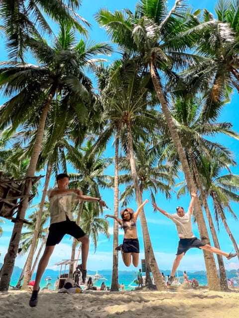 El Nido: Snake Island and Cave Tour with Island Lunch - How the guide experience shapes the day