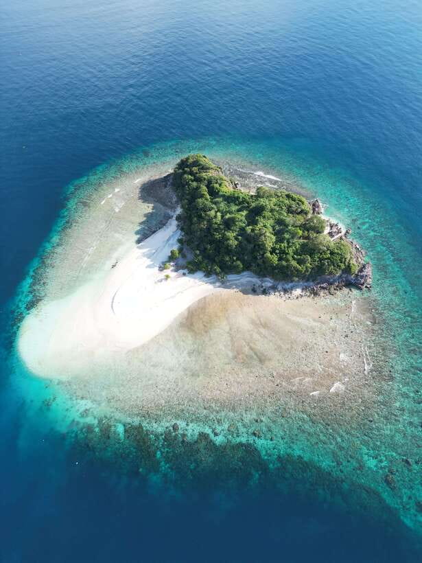 El Nido to Coron: 3-Day 2-Night Island-Hopping Expedition - Native huts: what you gain, and what you give up