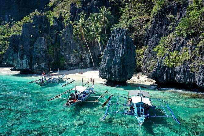 El Nido Tour B - Private Tour with Lunch (Full Day) - Cathedral Caves, Limestone Formations and Sunlight Effects