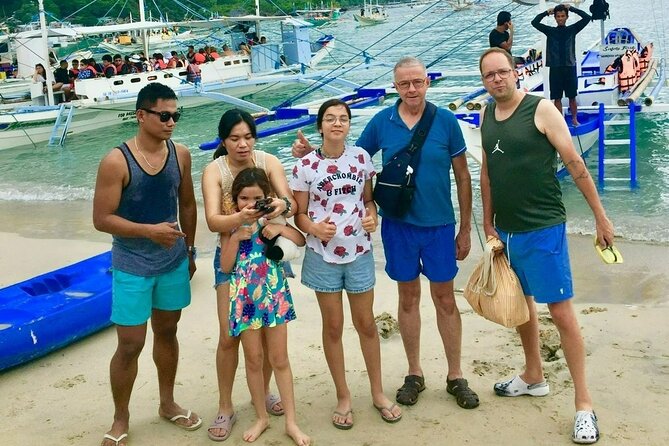 El Nido Tour D Full Day w/ Beach Lunch - Beach lunch, water, and the small things that keep a boat day enjoyable