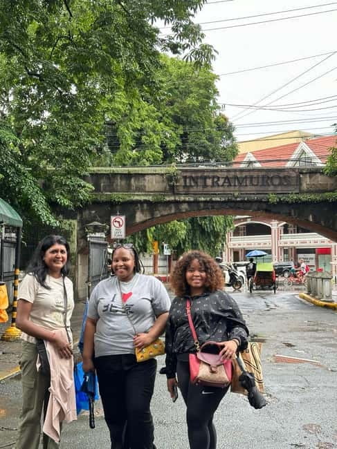 Explore Intramuros The Spanish City of Philippines - 2 hours of walking: pacing, shoes, and what to watch for