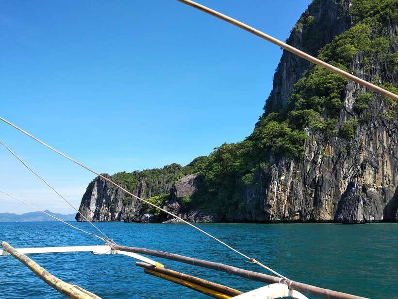 From Puerto Princesa: Day Trip to El Nido and Island Hopping - Lunch on the water: what is included, and what to plan for