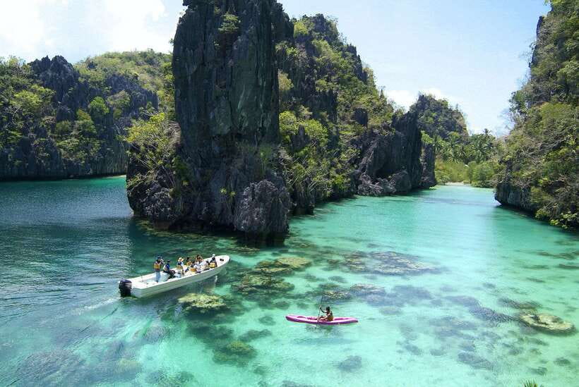 From Puerto Princesa: Day Trip to El Nido and Island Hopping - The road to Bacuit Bay: van comfort, timing, and food stops