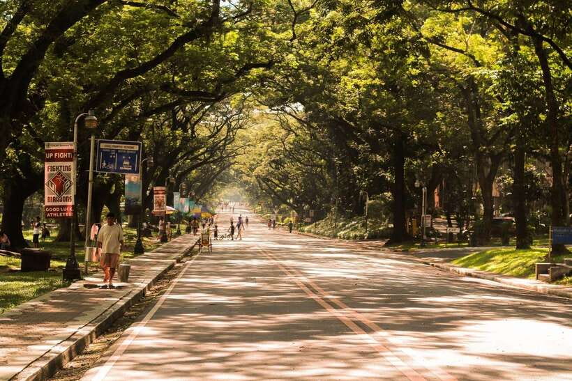 Full-Day Manila City, Tagaytay Taal Volcano and Lake Tour - American Memorial and Cemetery: history that hits quietly