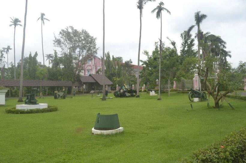 Full Day Tour Villa Escudero Plantation - The carabao cart through a real working coconut plantation