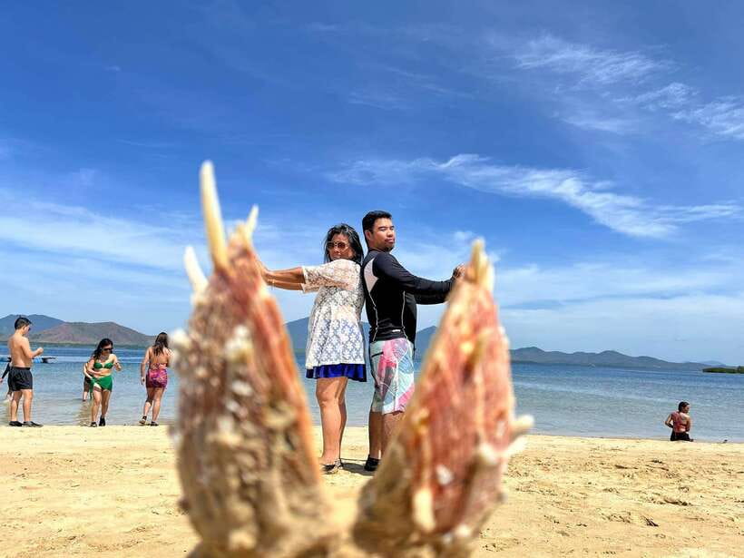 Honda Bay Island: Island Tour with Lunch & Transfer - The in-between stop: photo moments plus more swim time