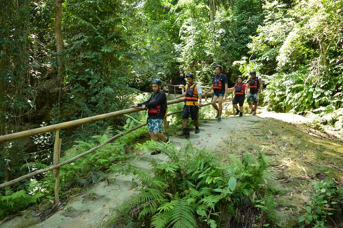 Kawasan Falls and Mantayupan Falls in One Day from Cebu - The Early Start: Pickup and the Drive Through Old Houses, Rice Fields, and Green Roads