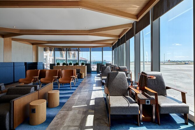 Mactan Cebu International Airport Plaza Premium Lounge - Staff, seating, and the overall vibe: what tends to work