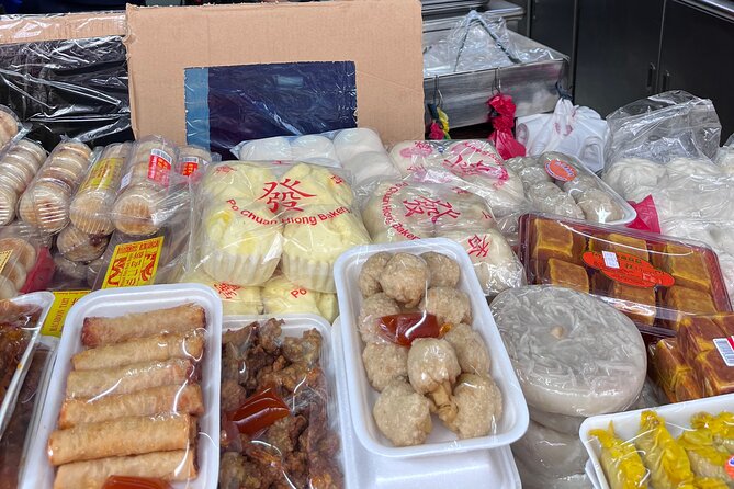 Manila: Binondo Walking Tour ( Oldest Chinatown ) - Market Time for Souvenirs and Everyday Goods