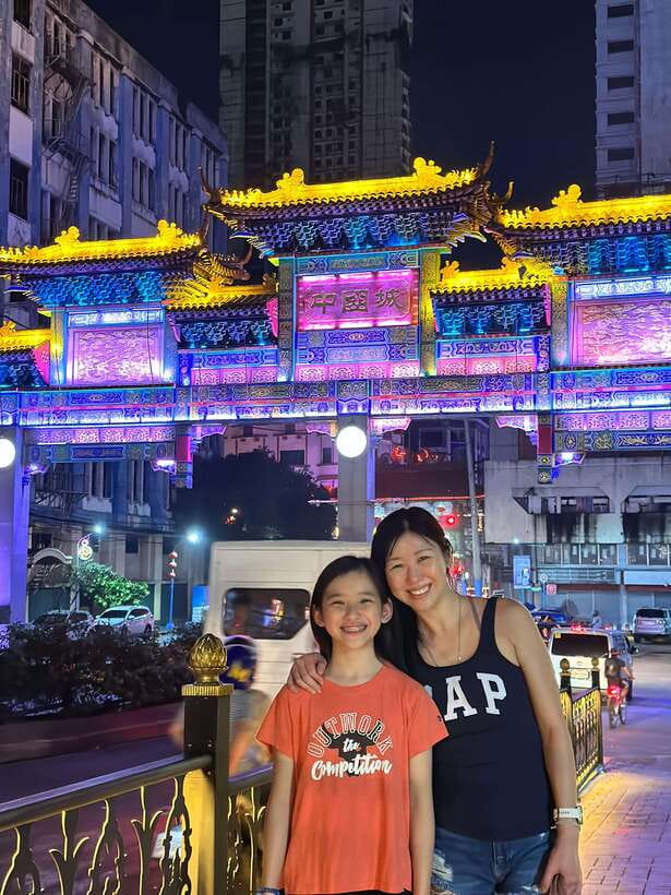 Manila: Chinatown Nighttime Tour by Tuk-Tuk - Meeting at Bonifacio Monument Tutuban Center Mall, then straight into the night