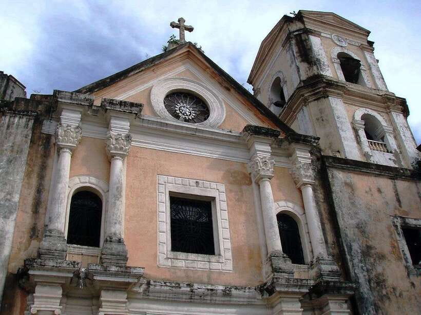 Manila: Filipino Historic Walking Tour in Intramuros - Intramuros wall and the history museum link: why the stones keep telling you stories