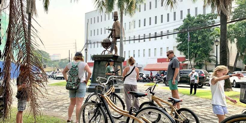 Manila: Guided Sunset Bamboo Bike Tour in Intramuros - Snacks, Stops, and the Small Comfort Stuff That Adds Up