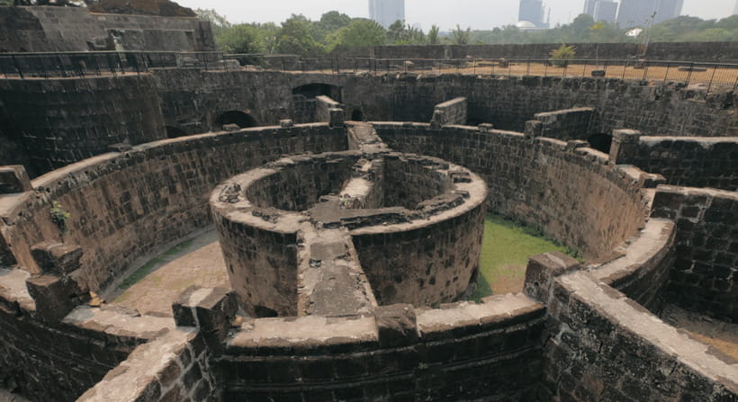 MANILA HALF-DAY TOUR (4HRS) - Plaza de Roma and Manila Cathedral: The Photo Stop That Still Teaches