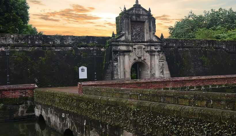 MANILA HALF-DAY TOUR (4HRS) - Plaza San Luis Complex: Colonial Charm With Real-World Stops
