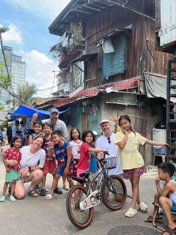 Manila: Hidden Gems Guided Tour - From Tutuban Centermall to Manila City Hall, you move like a local