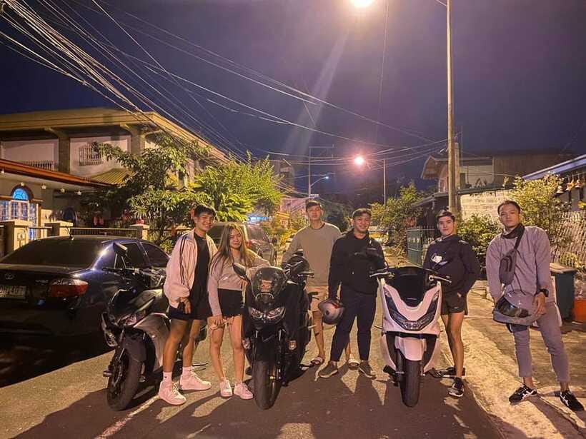Manila Motorcycle Night Tour - Stop 1: Rizal Park (Luneta) for history, lights, and photos