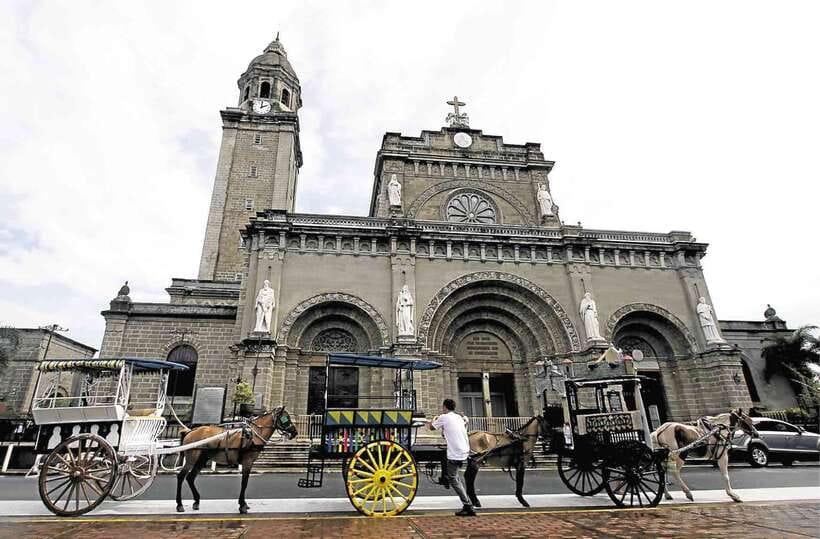 Manila: Old & New 4-Hour City Tour - Ayala Boulevard, Roxas Boulevard, and Rizal Park at light speed