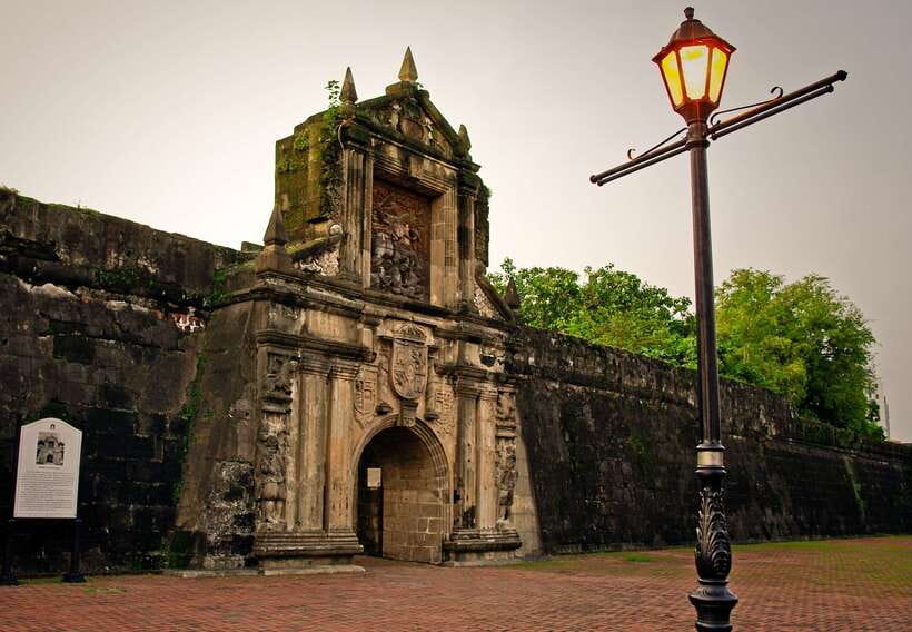 Manila: Old & New 4-Hour City Tour - American Cemetery and Memorial: the stop that slows your pace
