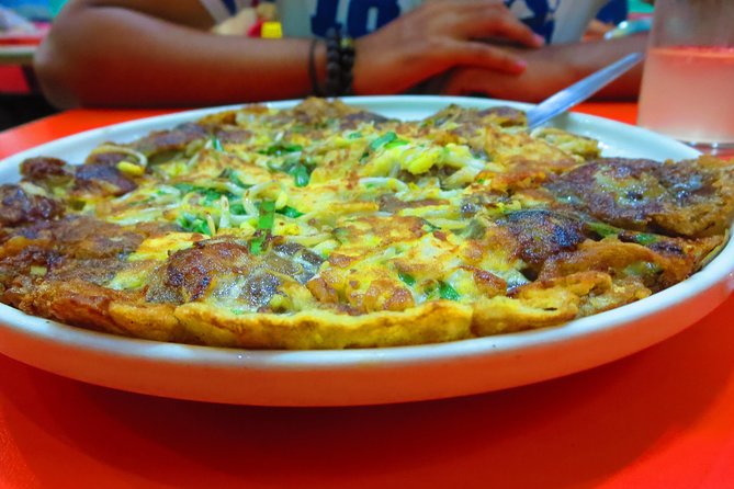 Manila's Culinary Expedition: The Ultimate Food and Market Tour - How to handle the walking and food volume like a pro