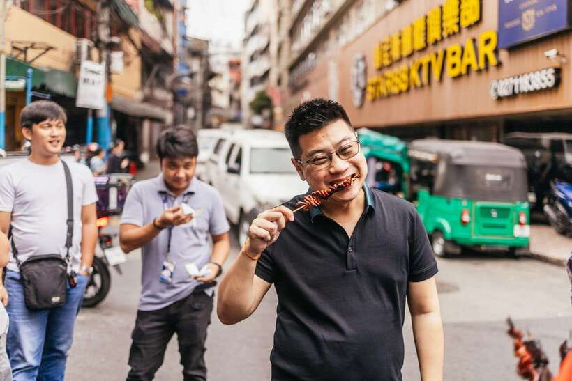 Manila: Street Food and Drinks Walking Tour with Tastings - Drinks and halo-halo: beat the heat, then finish sweet