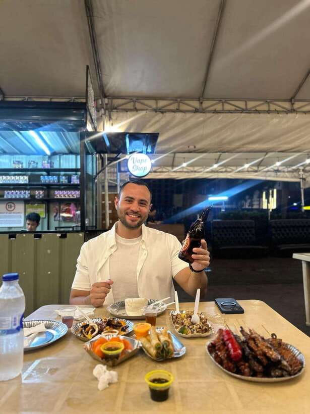 Manila Street food and Night Market Tour - Getting around and what to wear for a night market walk