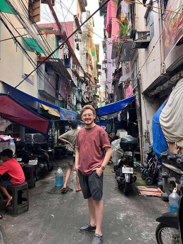 Manila Tour: Tondo Manila and Divisoria Market - Local transportation plus a guide who speaks your language