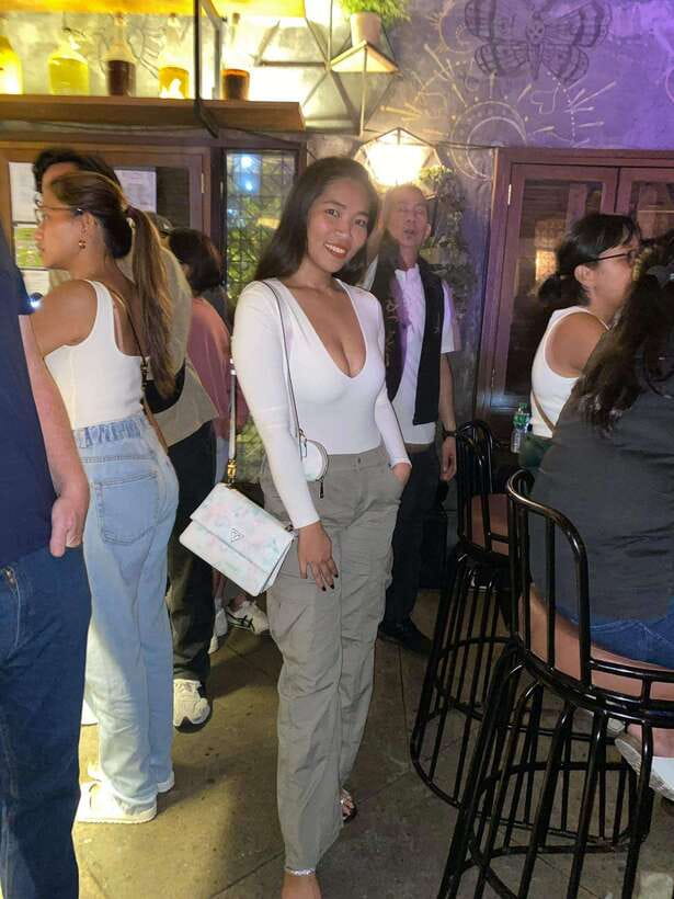 Manila Ultimate Nightlife Pub Crawl - First stop at Filling Station Makati, and how the night starts