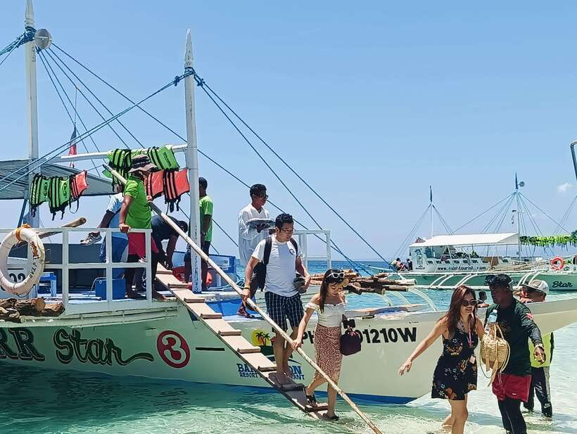 Oslob: Whaleshark Watching, Sumilon Island & Monkey Viewing - Oslob Whale Shark Watching: Boat or Snorkel, and the Reality Check