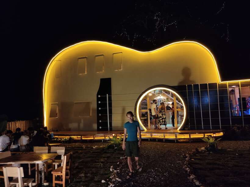 Panglao Bohol Island: Alona Beach Pub Crawl with Drinks - Should you book the Panglao Night Owls Pub Crawl?