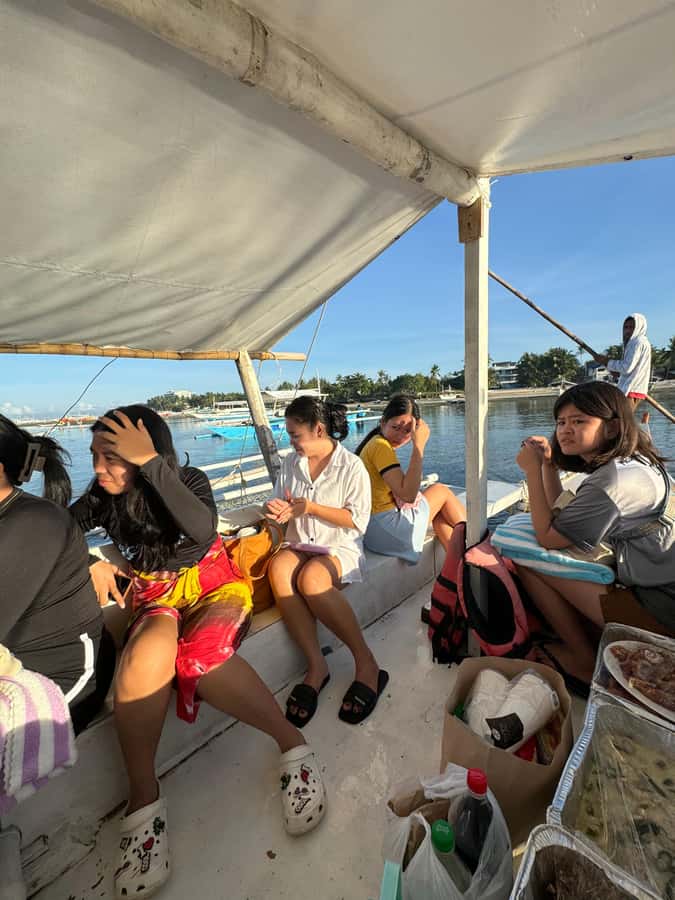 Panglao: Island Hopping w/Balicasag (Shared) - Shared Tour Comfort: What to Expect From the Group Format