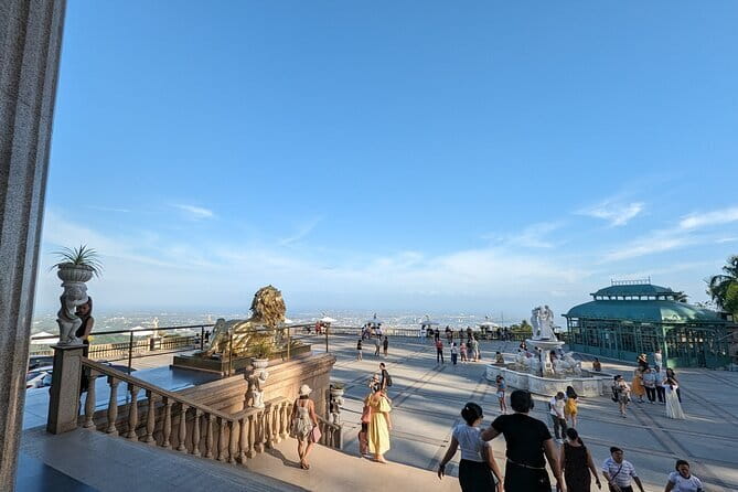 Panoramic View of Cebu and Dinner with Night View - Sirao Pictorial Garden: Flowers, Art, and Palm-Prop Photo Moments