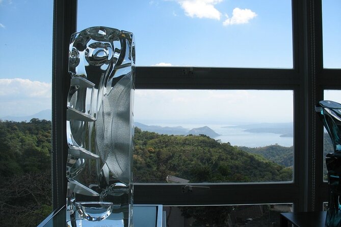 PanoramicTagaytay Ridge Tour from Manila - Museo Orlina: Glass Sculptures and a Short, Sweet Art Detour
