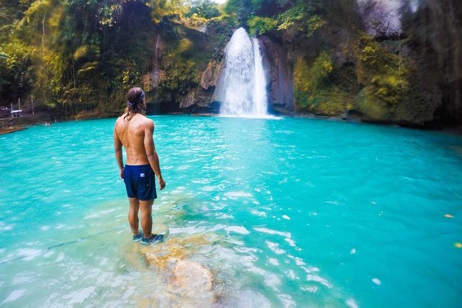 Pescador Island with Sardines & Turtle and Canyoneering in Kawasan Falls - Getting to Pescador Island: early start, private boat time, and real schedule pressure