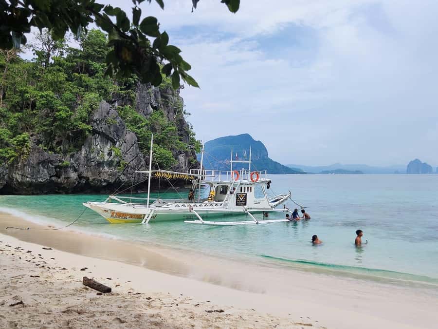 Private tour of the highlights of El Nido - Big Lagoon, Entalula Island, Snake Island, Helicopter Island, Cadlao Lagoon