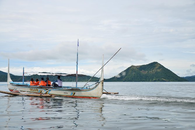 Private Tour: Tagaytay Midlands & Taal Volcano Boat Ride - The Taal Lake boat ride: your closest look from the water