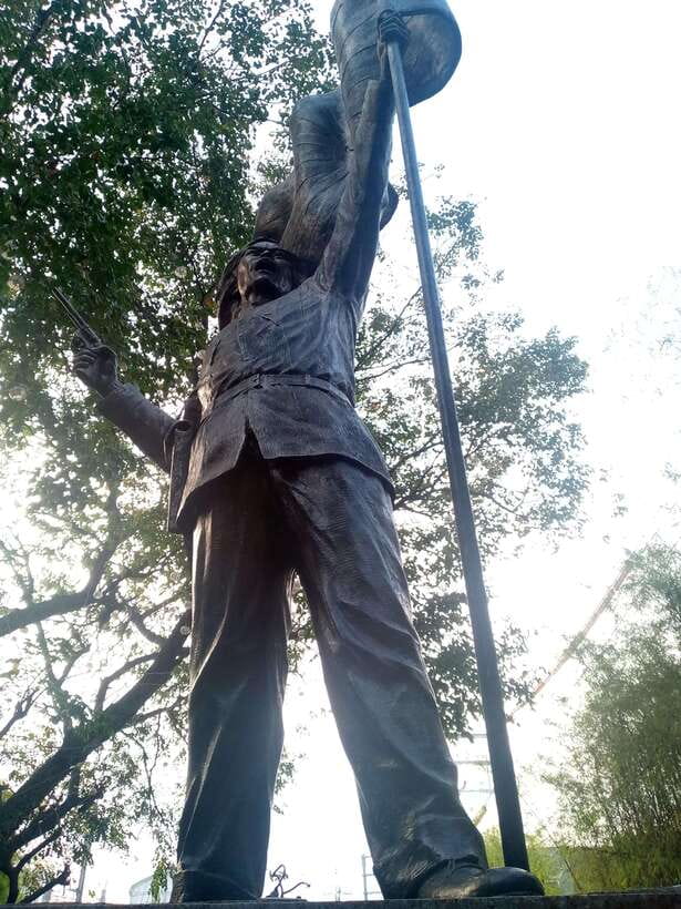 Revolutionary Tour of Manila - Starting at Fort Santiago: the fast route into Intramuros