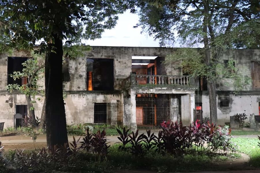 Viva Old Manila: Intramuros Walking Tour - Meeting at Fort Santiago, then getting your bearings