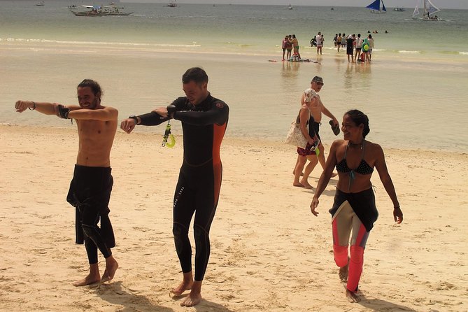 WaterColors - PADI Scuba Diver Certification in Boracay - Meeting point and daily flow, so you are not scrambling