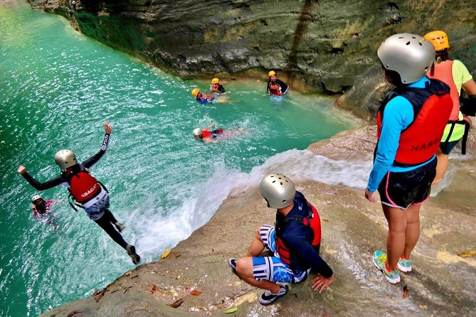 Whale Shark Encounter & Sumilon Sandbar & Canyoneering in Kawasan Falls - Oslob whale sharks: close encounters with a time limit